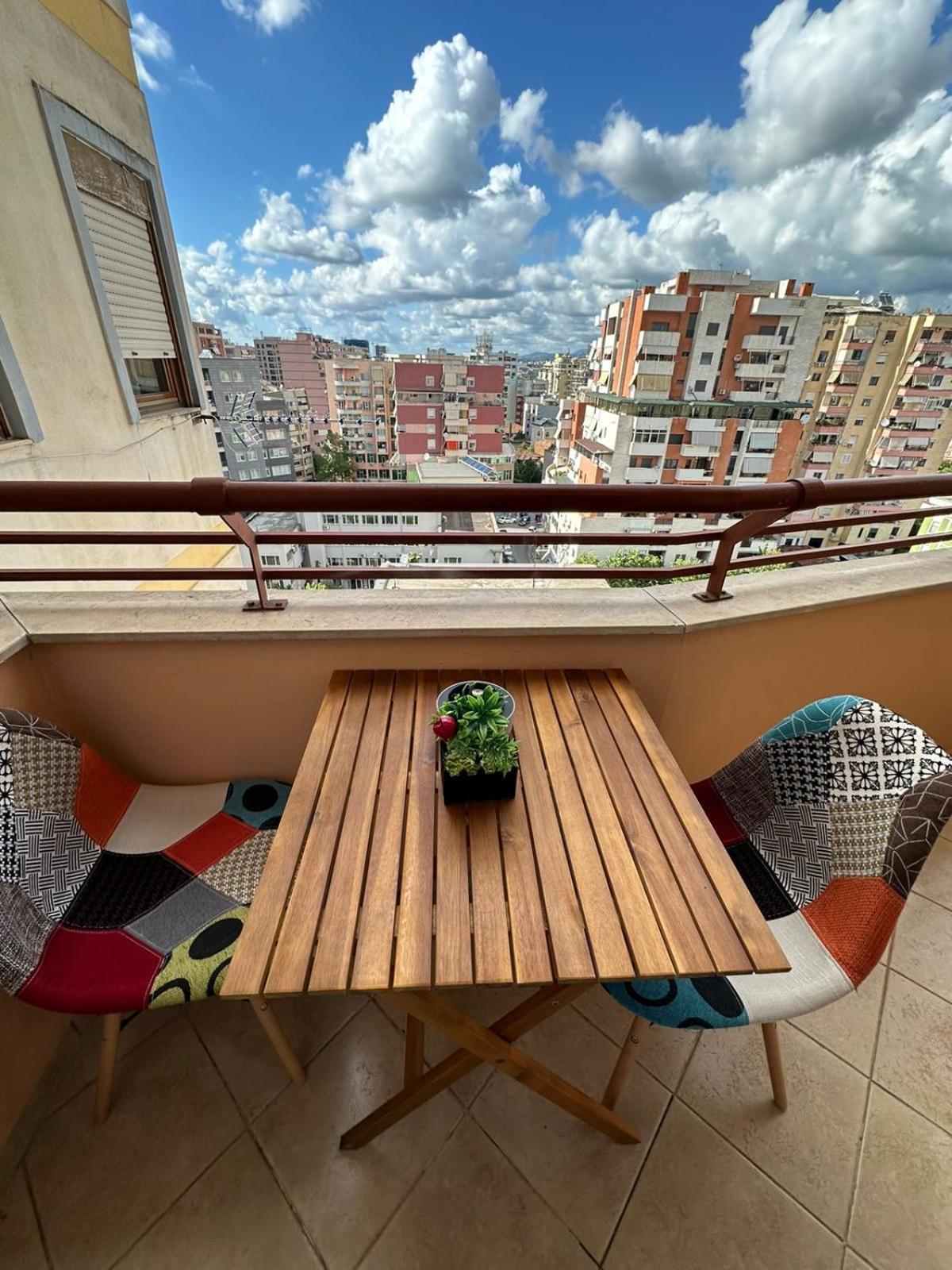 Urban Charm Studio With Balcony 티라나 외부 사진